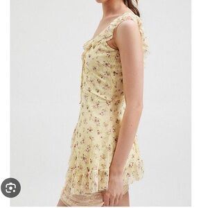 Kimchi Blue Hydi Asymmetric Lace Tunic Top